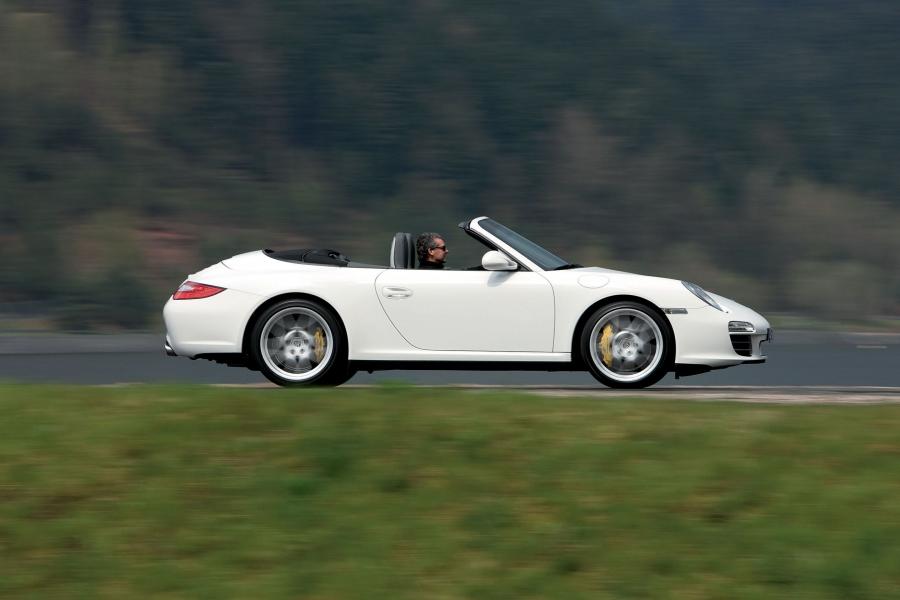  Porsche 911 Carrera 4S Cabriolet 2010 года  (фото 6 из 9)